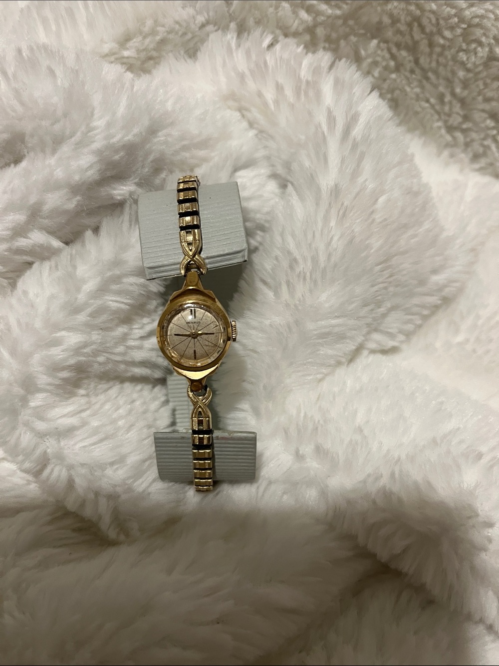 Gold Tone Women’s Dress Watch - Classic Elegance